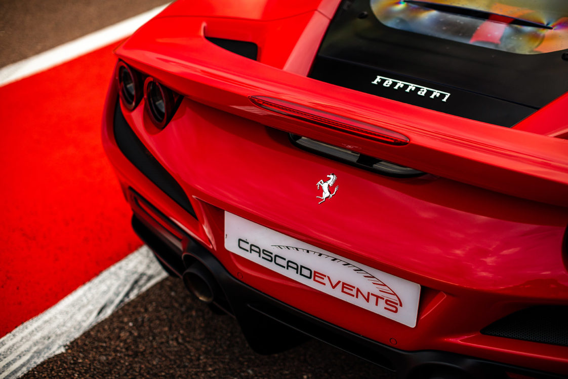 Idée cadeau le stage de pilotage en Ferrari ! ItalPassion