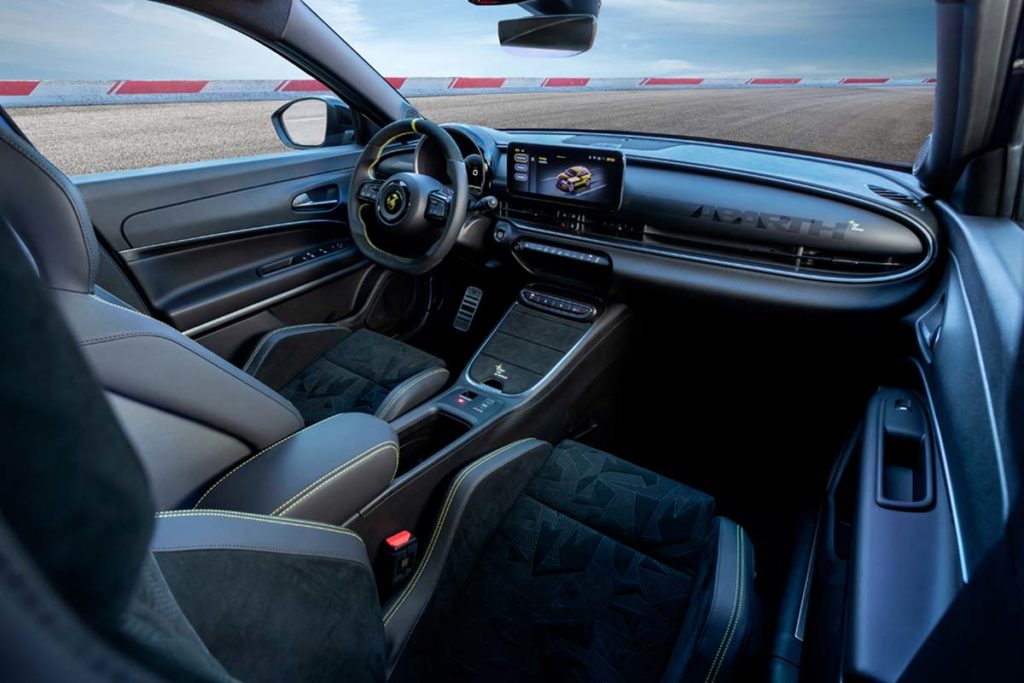 abarth-600 interior