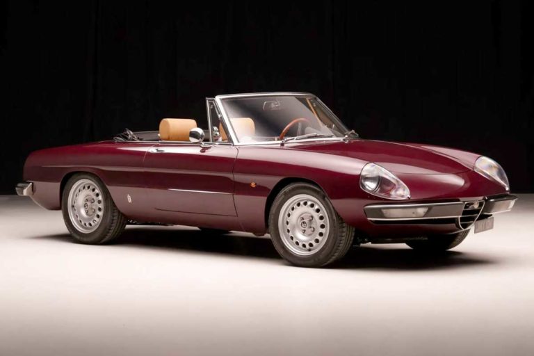 Ala Romeo Busso Recordprijs voor deze prachtige Alfa Romeo Spider met V6 Busso motor ...